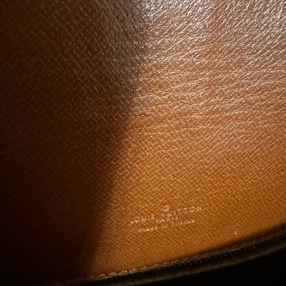 LV MONOGRAM ST CLOUD BAG luxury item - Picture 3 of 5